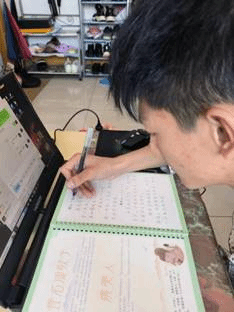 9b40b9e5adc51a4465754fe3dff2760